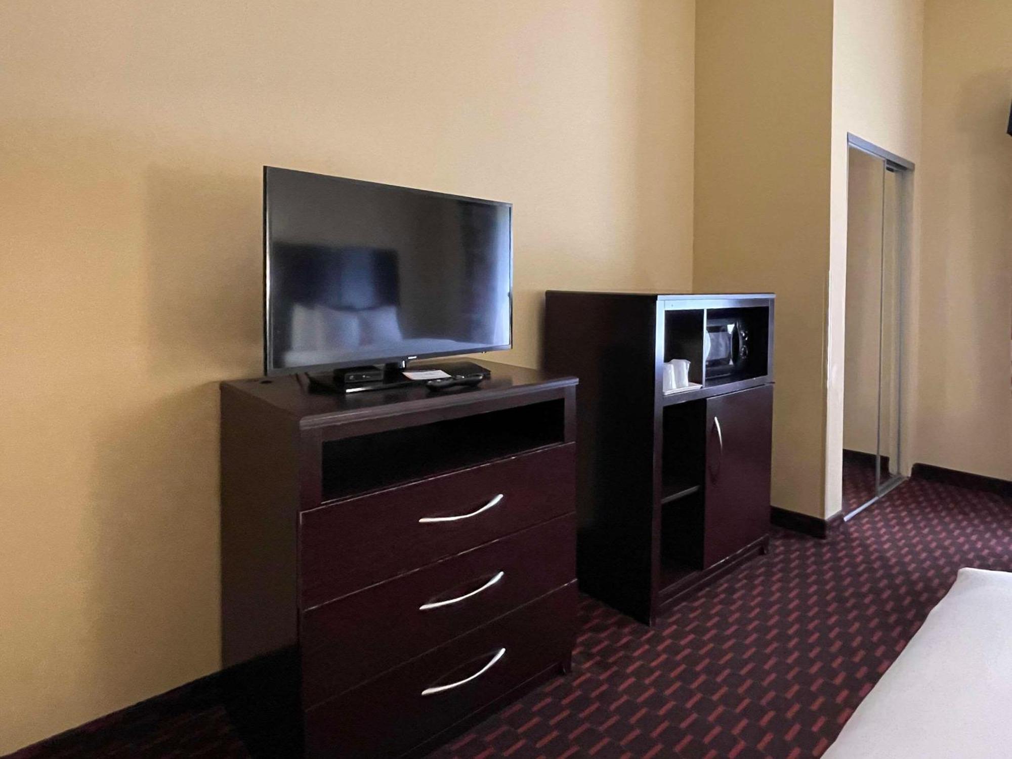 Comfort Suites Altoona Exterior foto